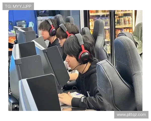 FPX在CSGO比赛中的盯防策略分析与成败得失探讨