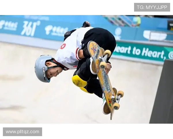 西安滑板队突破自我实现滑板意识新高度引领潮流