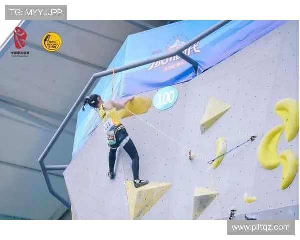 重庆攀岩队在攀岩联赛中的精彩表现与状态分析