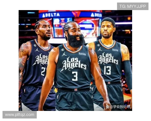 季后赛火箭与快船第六场激战回顾双方明星球员表现与关键时刻分析