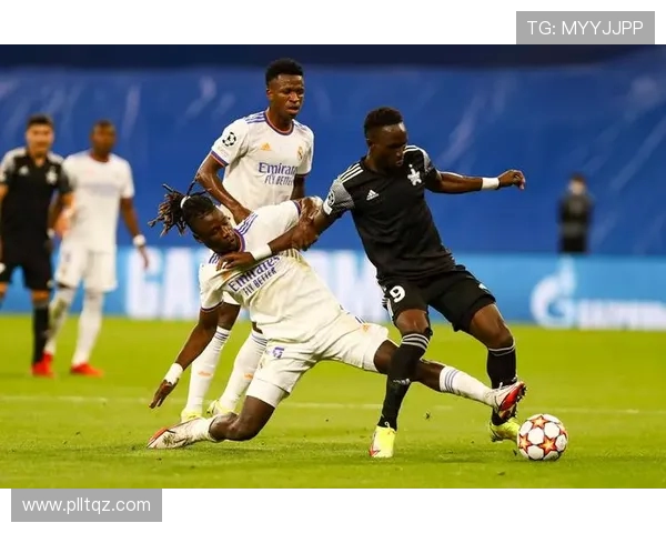 尤文图斯与巴塞罗那欧冠对决精彩进球回顾与分析